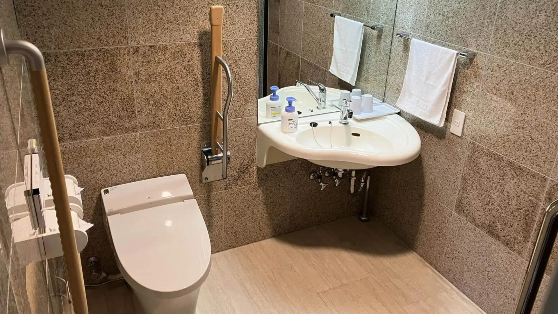 Toyoko Inn Nishi-kawaguchi-eki