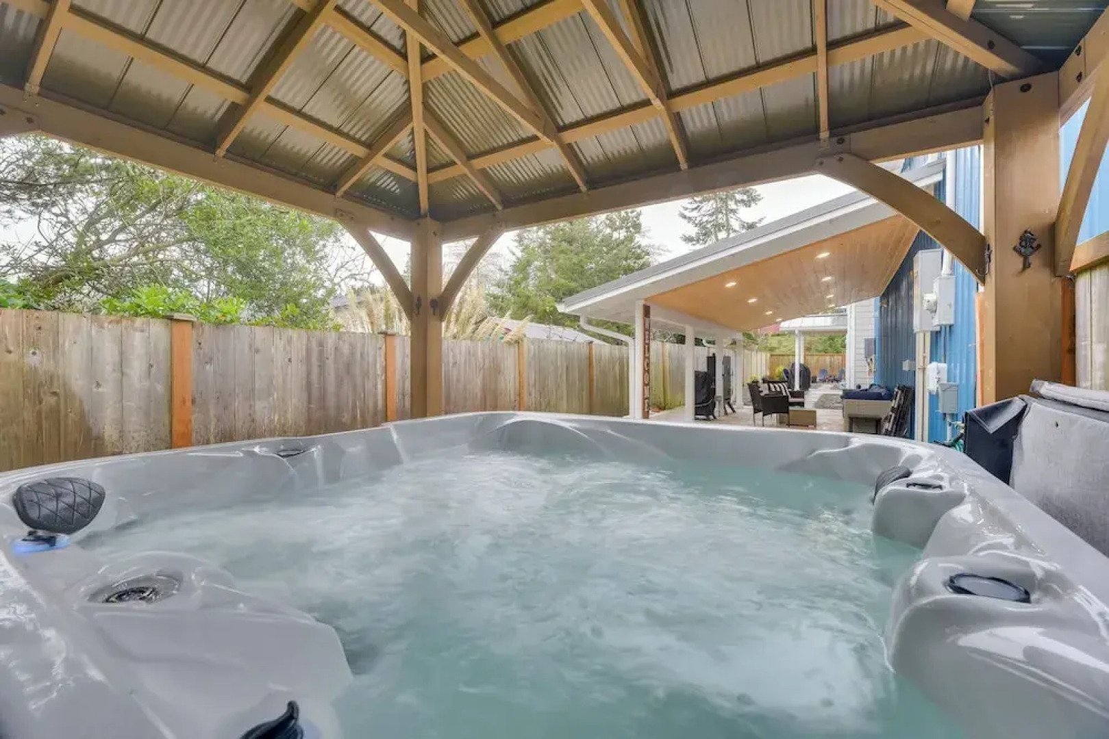 Westport Home w/ Hot Tub: 2 Blocks to Beach!