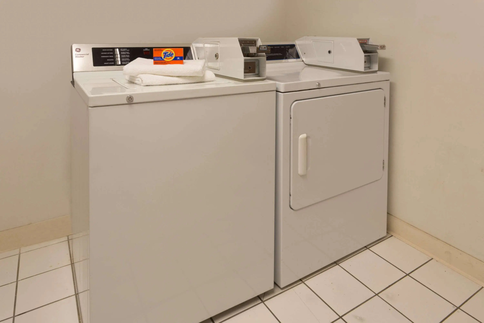 Super 8 by Wyndham Rochelle