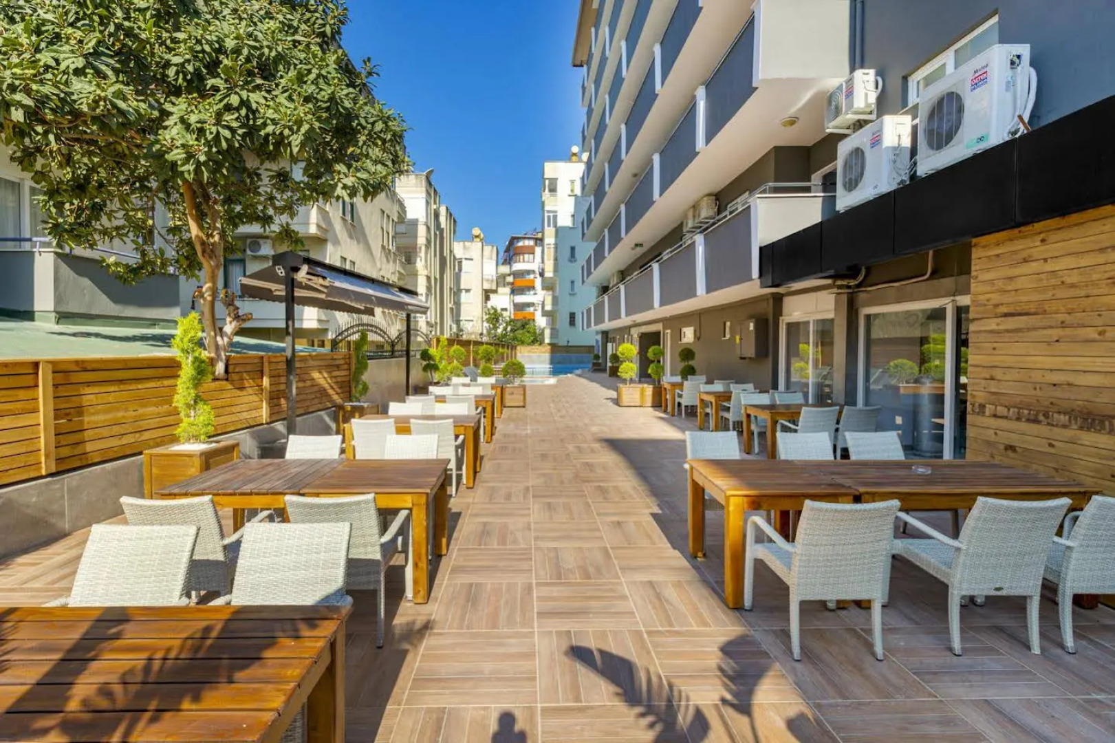 Royalisa City Apart Hotel