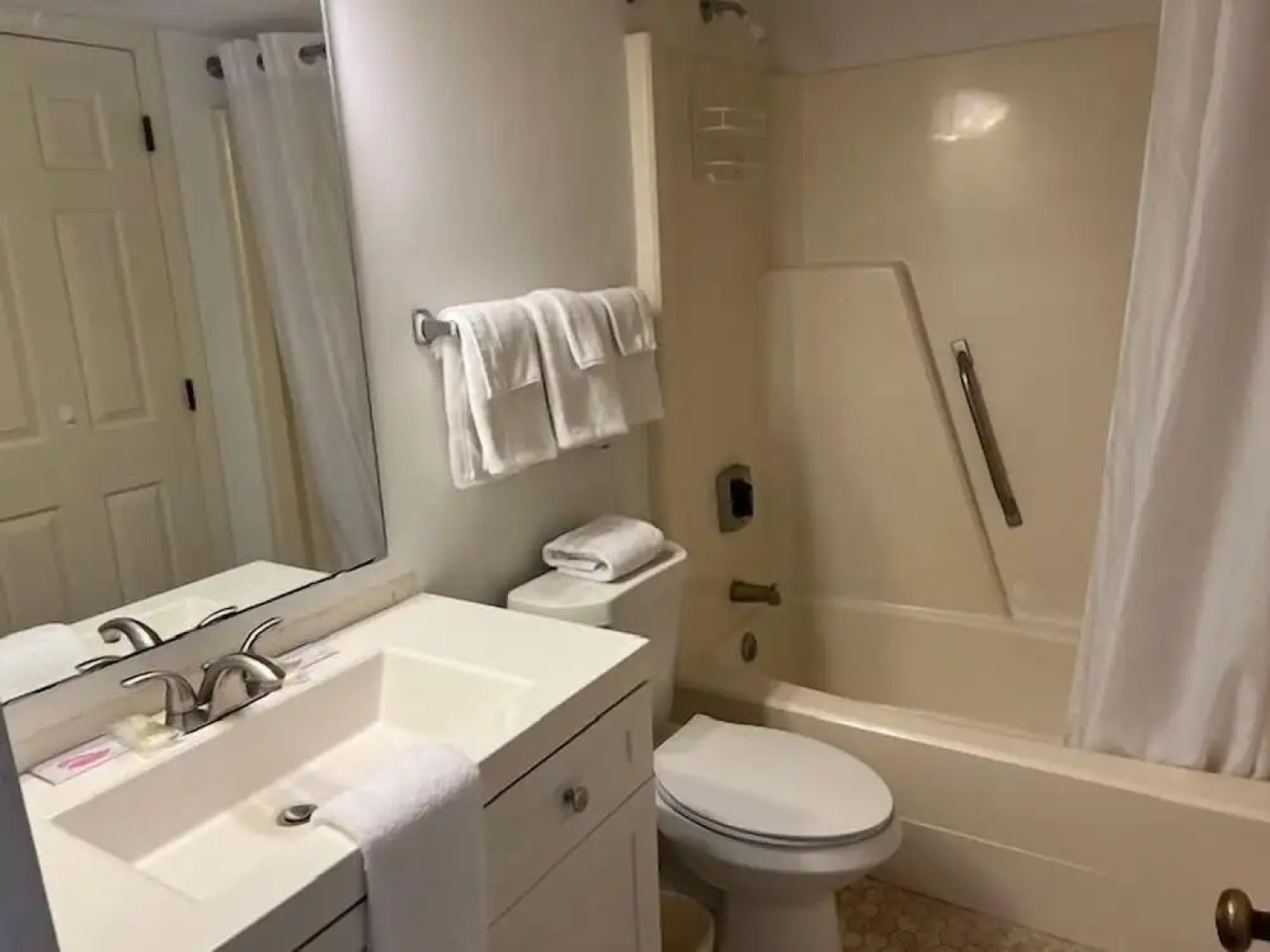 510 Surfmaster 2 Bedroom Condo by RedAwning