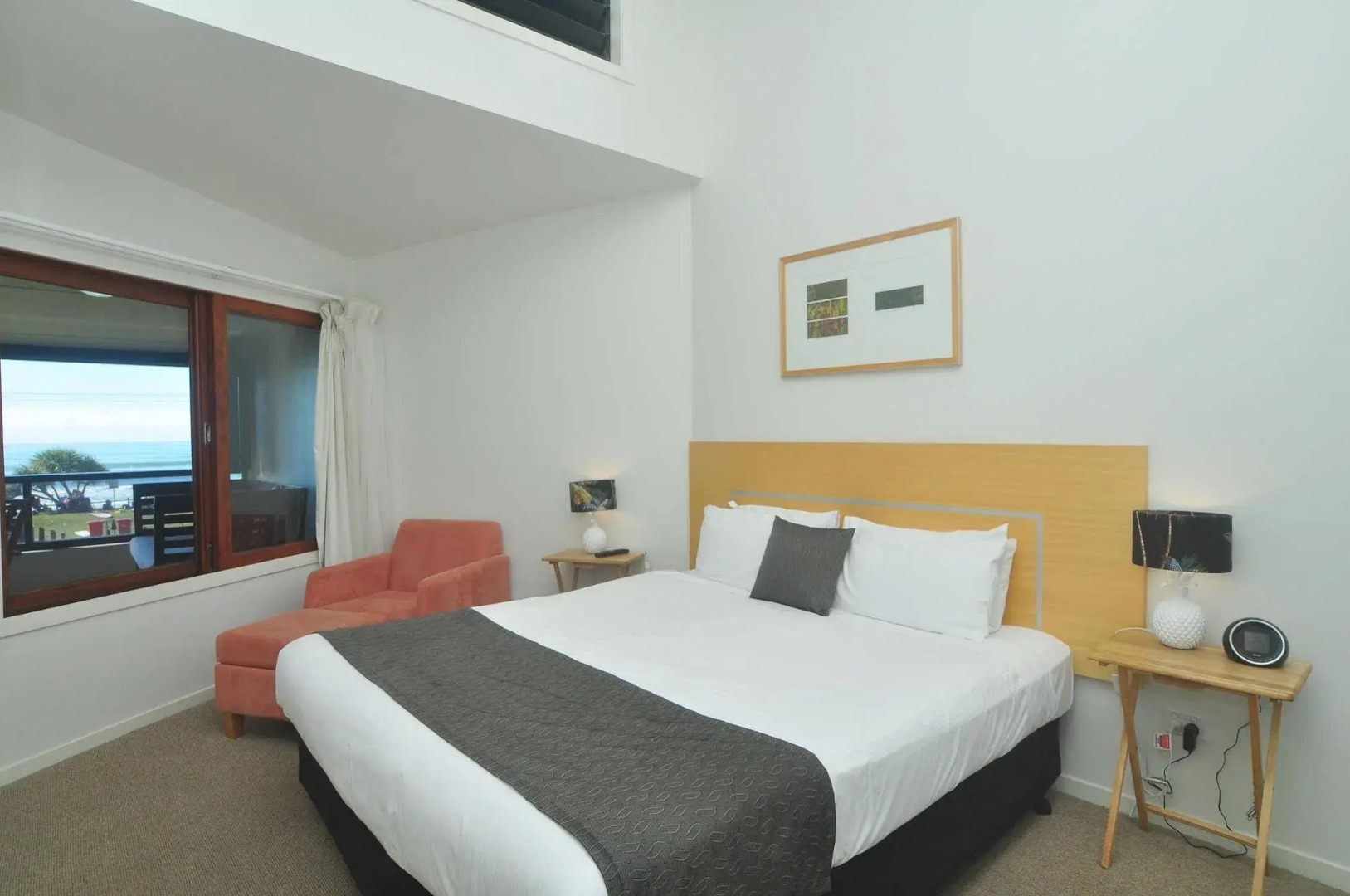 Lennox Point Holiday Apartments