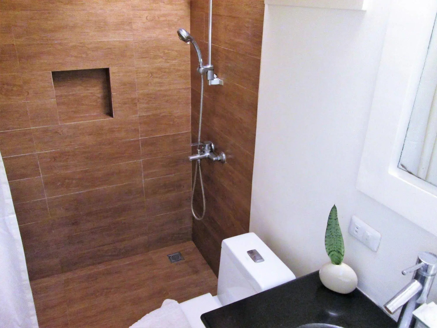 Apple Tree Resort and Hotel