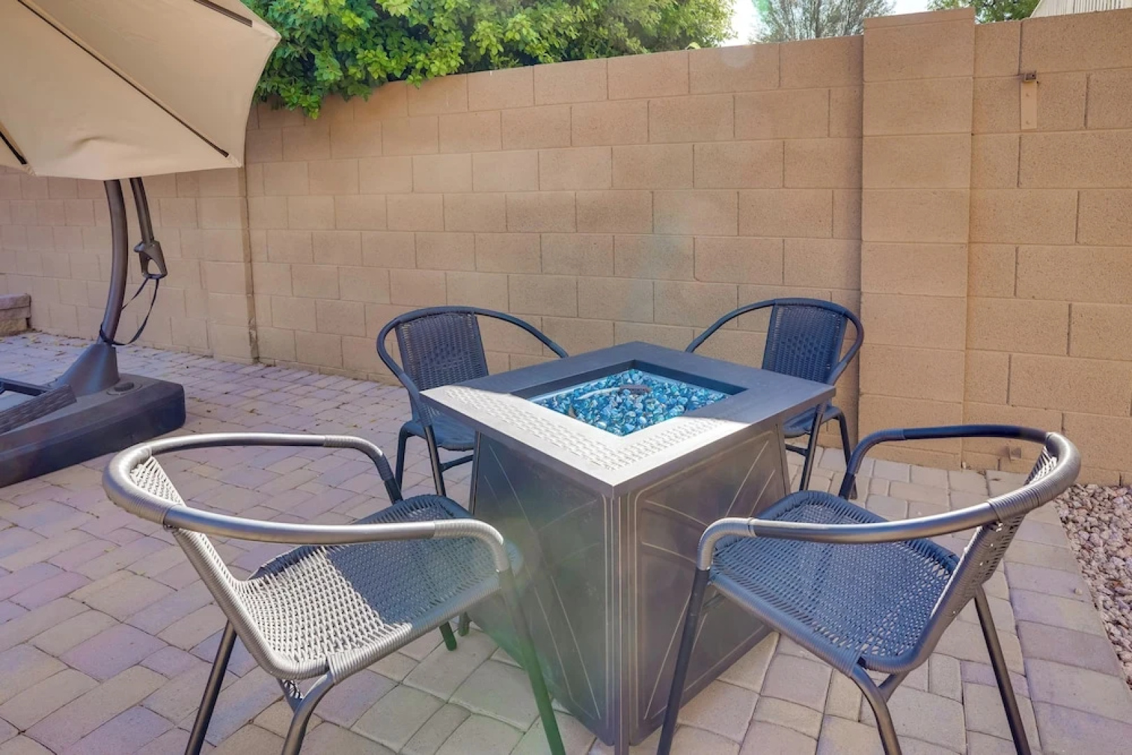 Heated Pool, 2 Mi to Dtwn: Central Peoria Home!