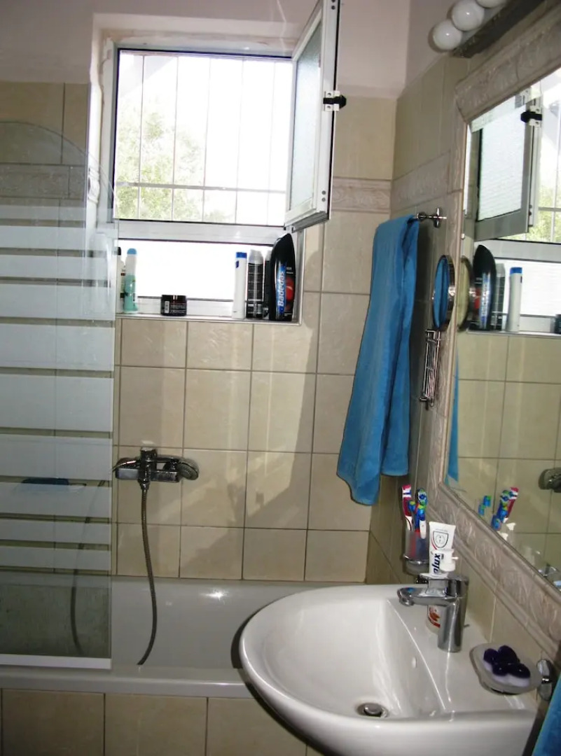 Navarino - A Breath Away From The Beach