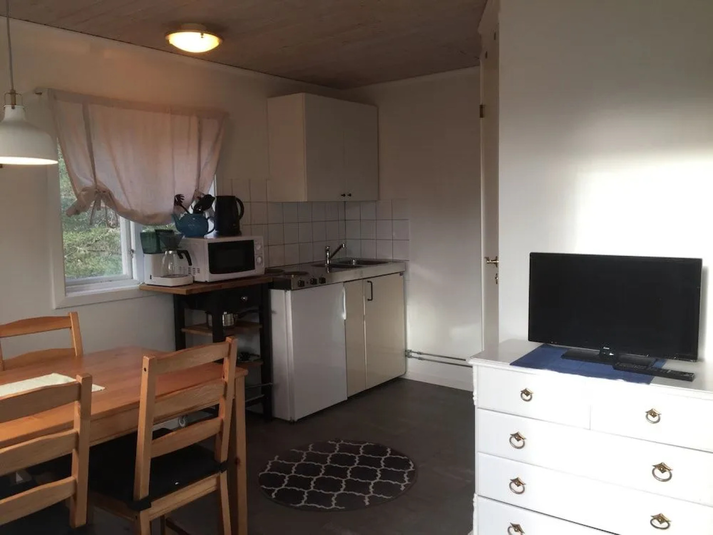 Lövhagens Café & Vandrarhem