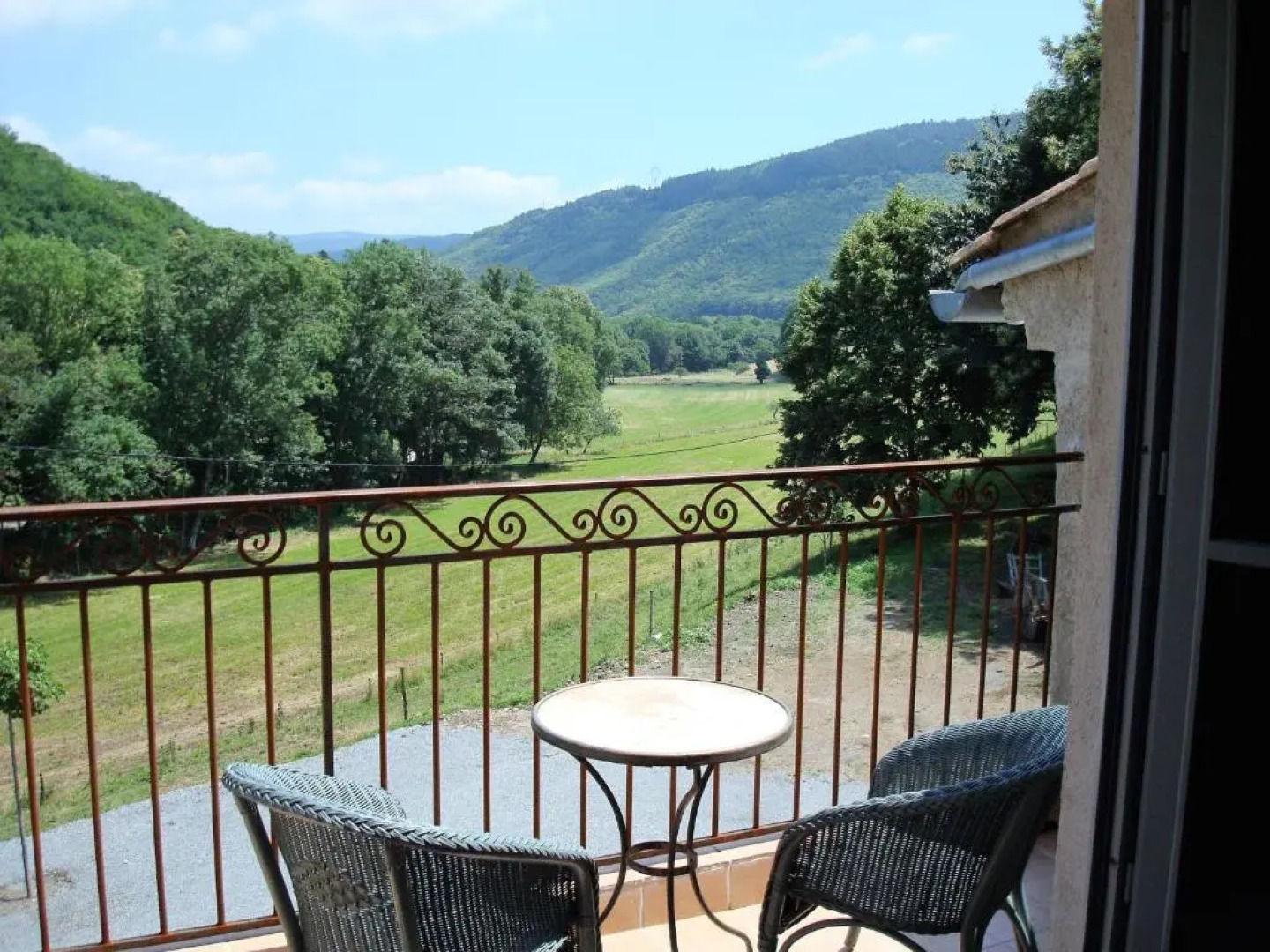 Nabat le Haut, chambre et table d'hotes