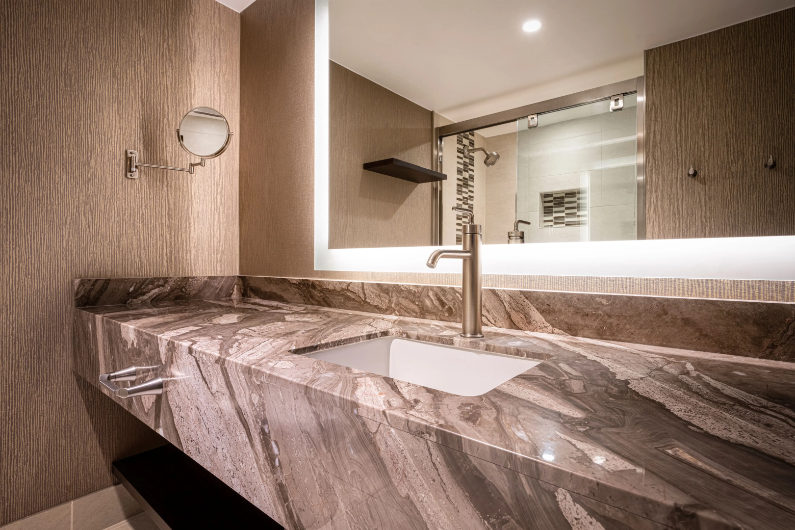 Horseshoe Black Hawk - A Caesars Rewards Destination