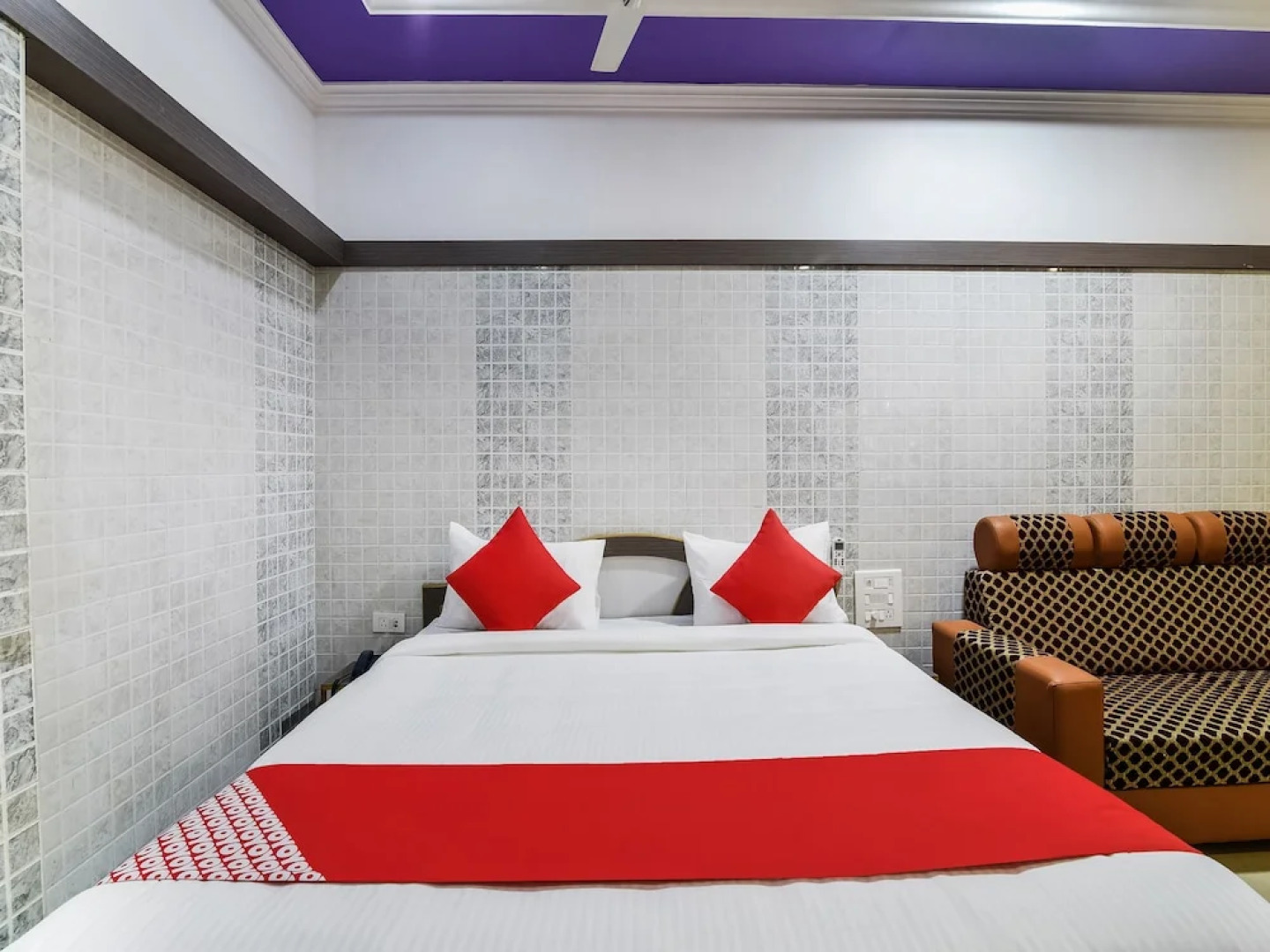 Oyo 30545 Hotel Jeevan Park