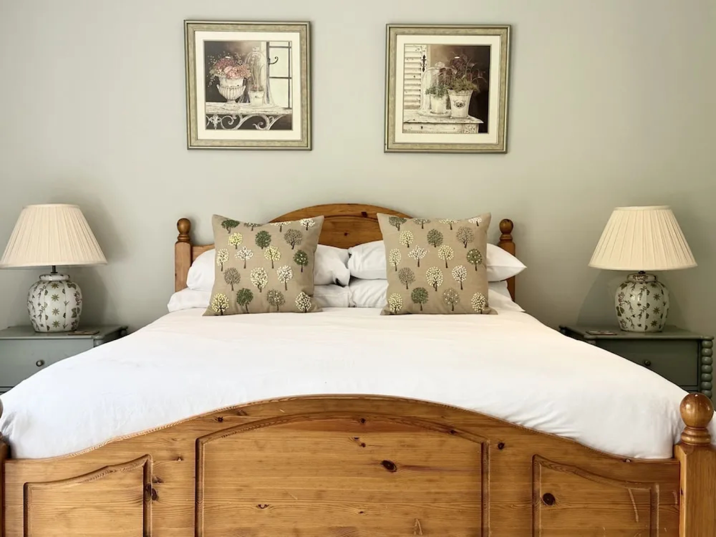 Farthings Hotel and Restaurant