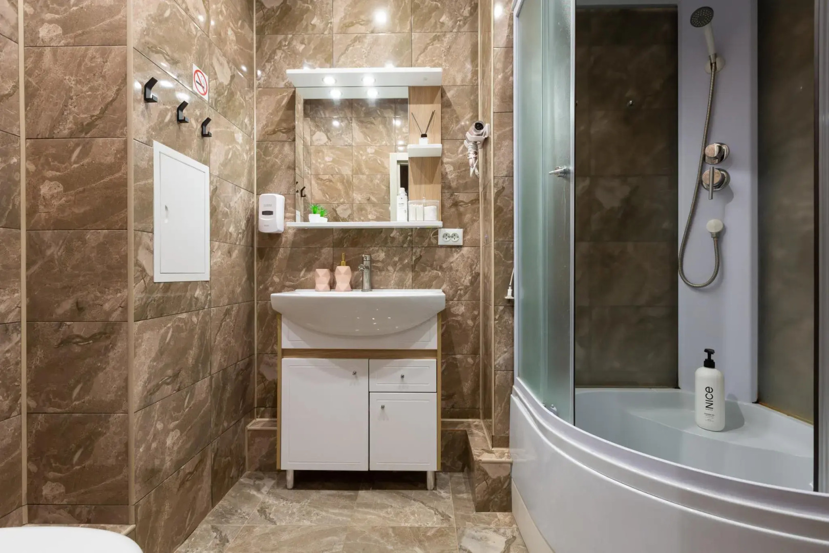 Апартаменты на проезде Сургутский