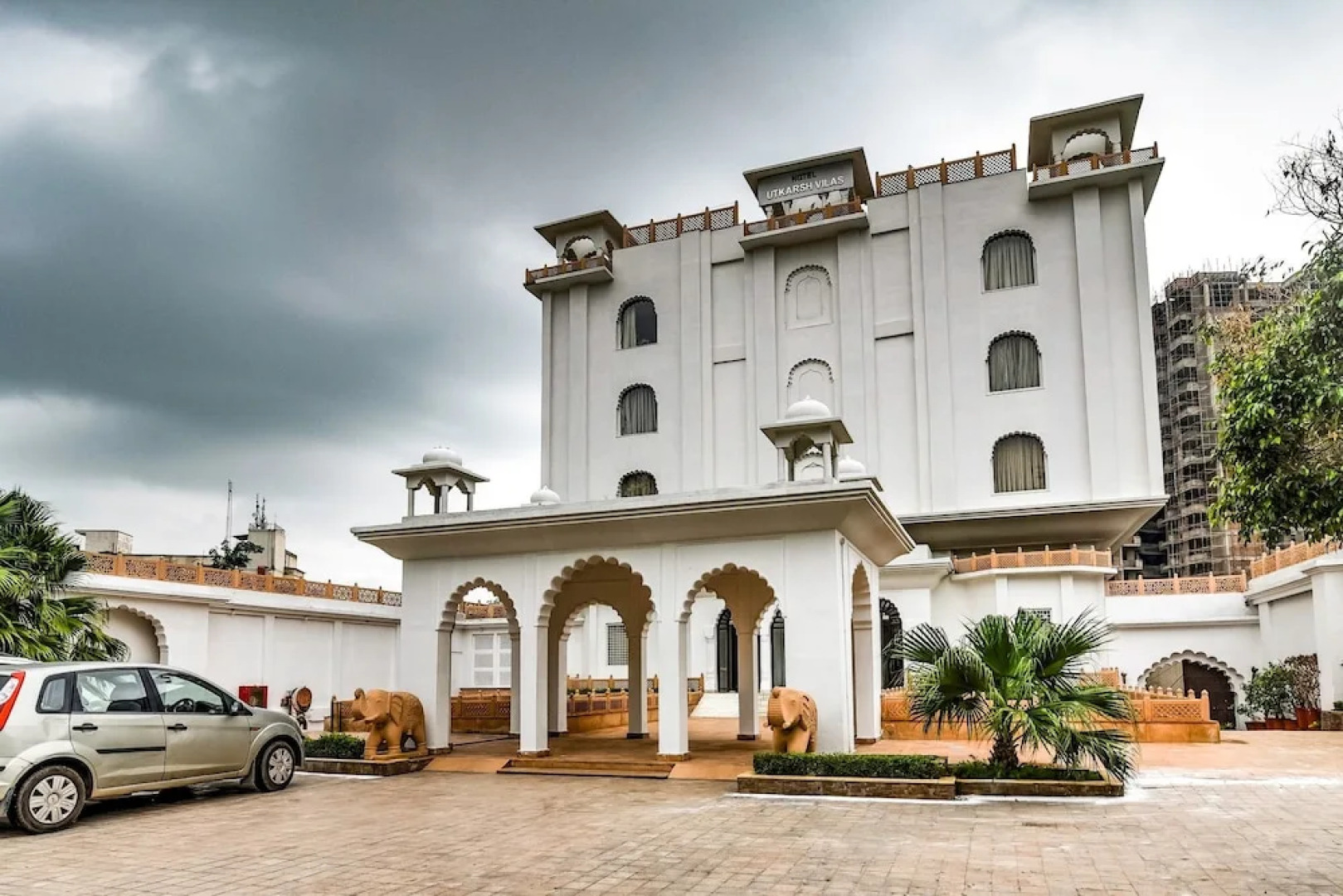 Hotel Utkarsh Vilas