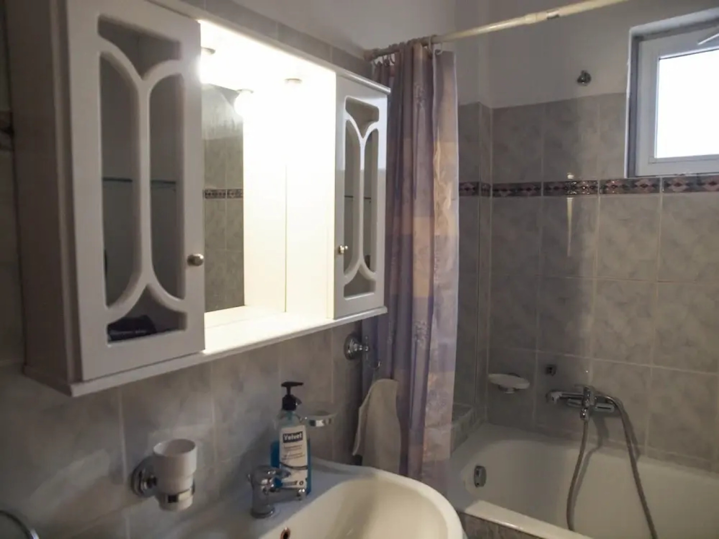 Charming Trikala Apartment With Garden & Central Heating