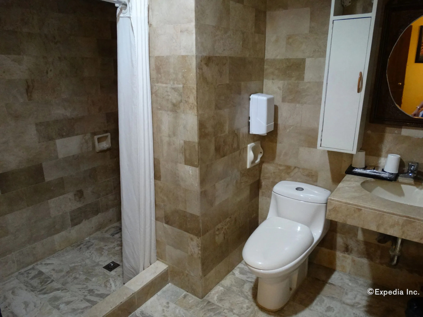 White Knight Hotel Intramuros