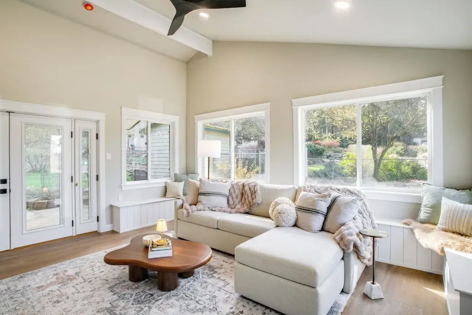 Family Home 6 Mi to Dtwn Cda: Lake & Sunset Views!