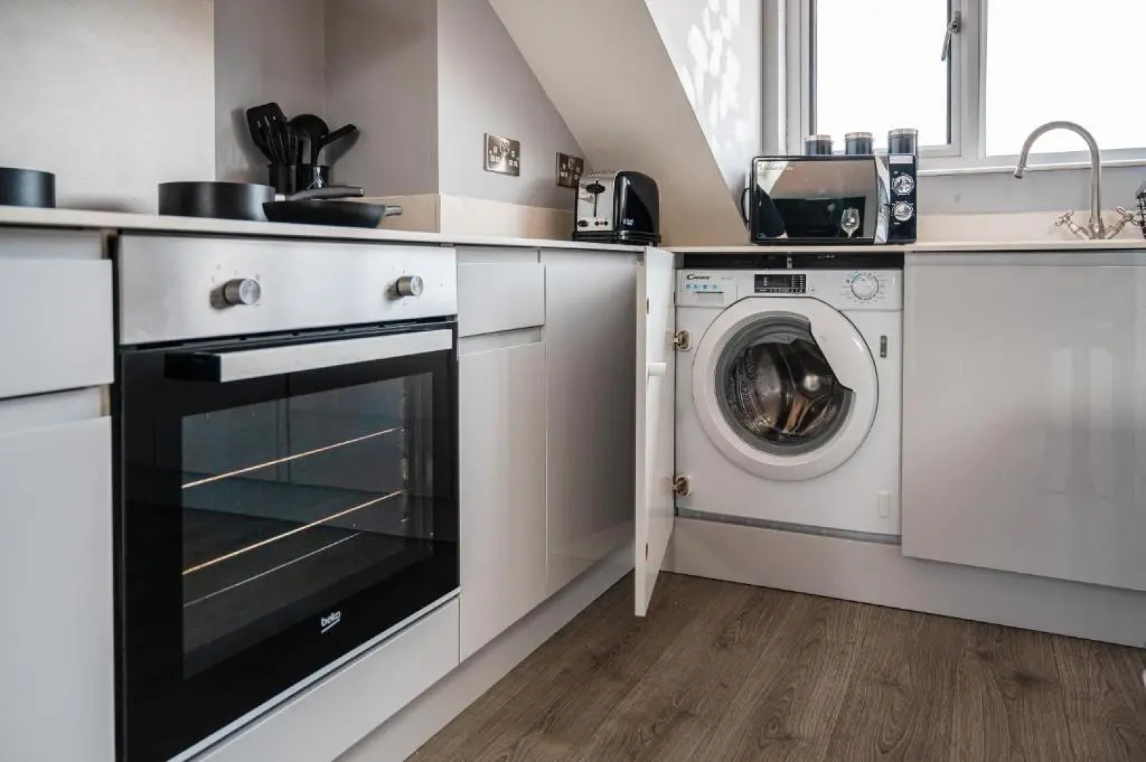 Lovely 2-bed double en-suite with Cathedral views