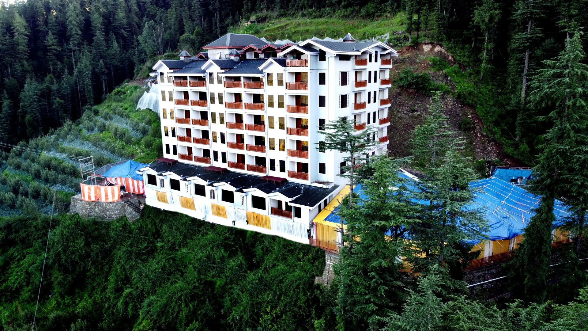 The Jungle Mountain Retreat