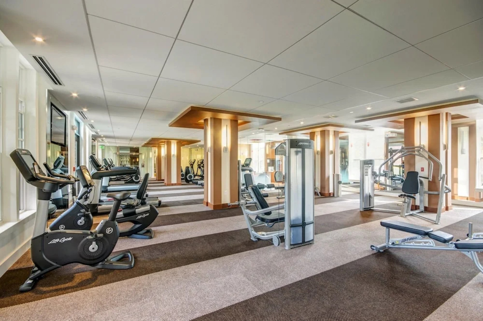 Global Luxury Suites in Sterling