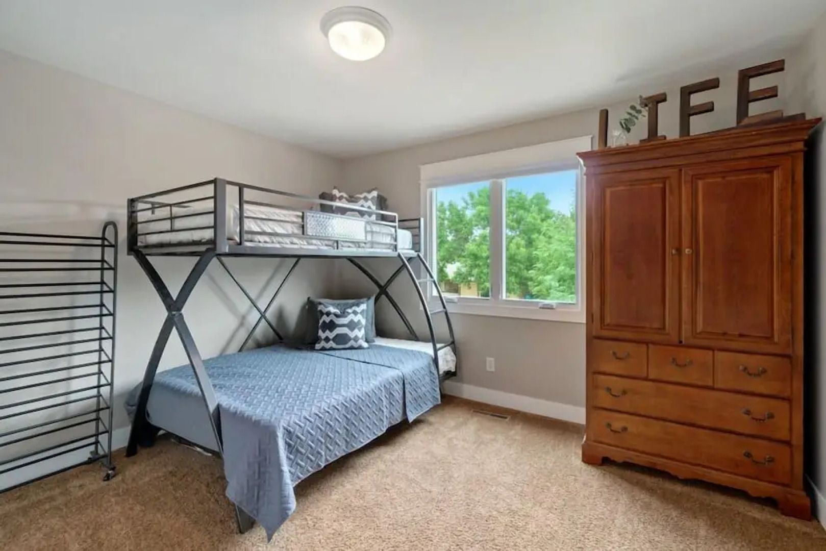 Outstanding Home, Incredible Views, Near Reservoir!