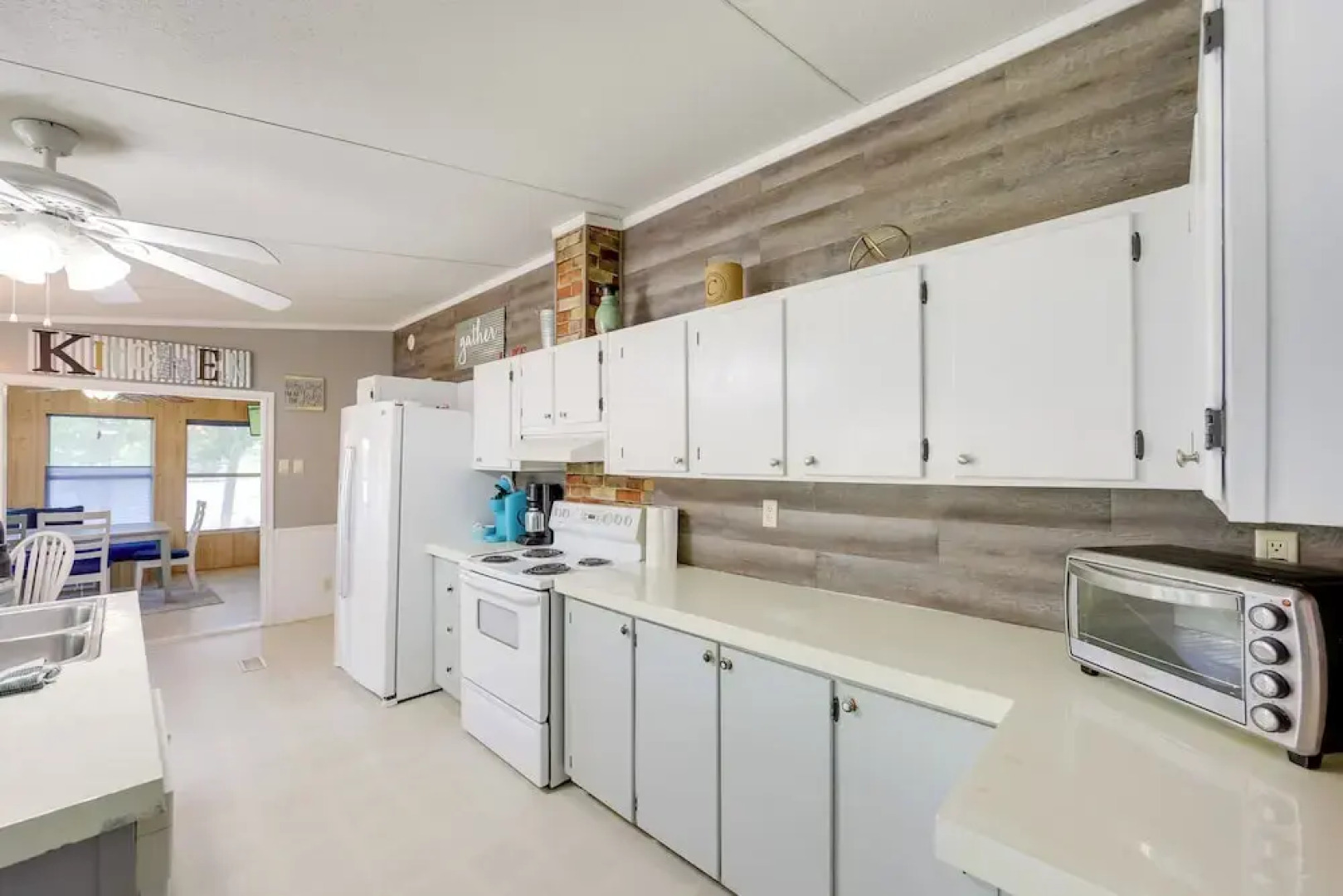 Dock, Deck & Kayaks: Home on Cedar Creek Reservoir