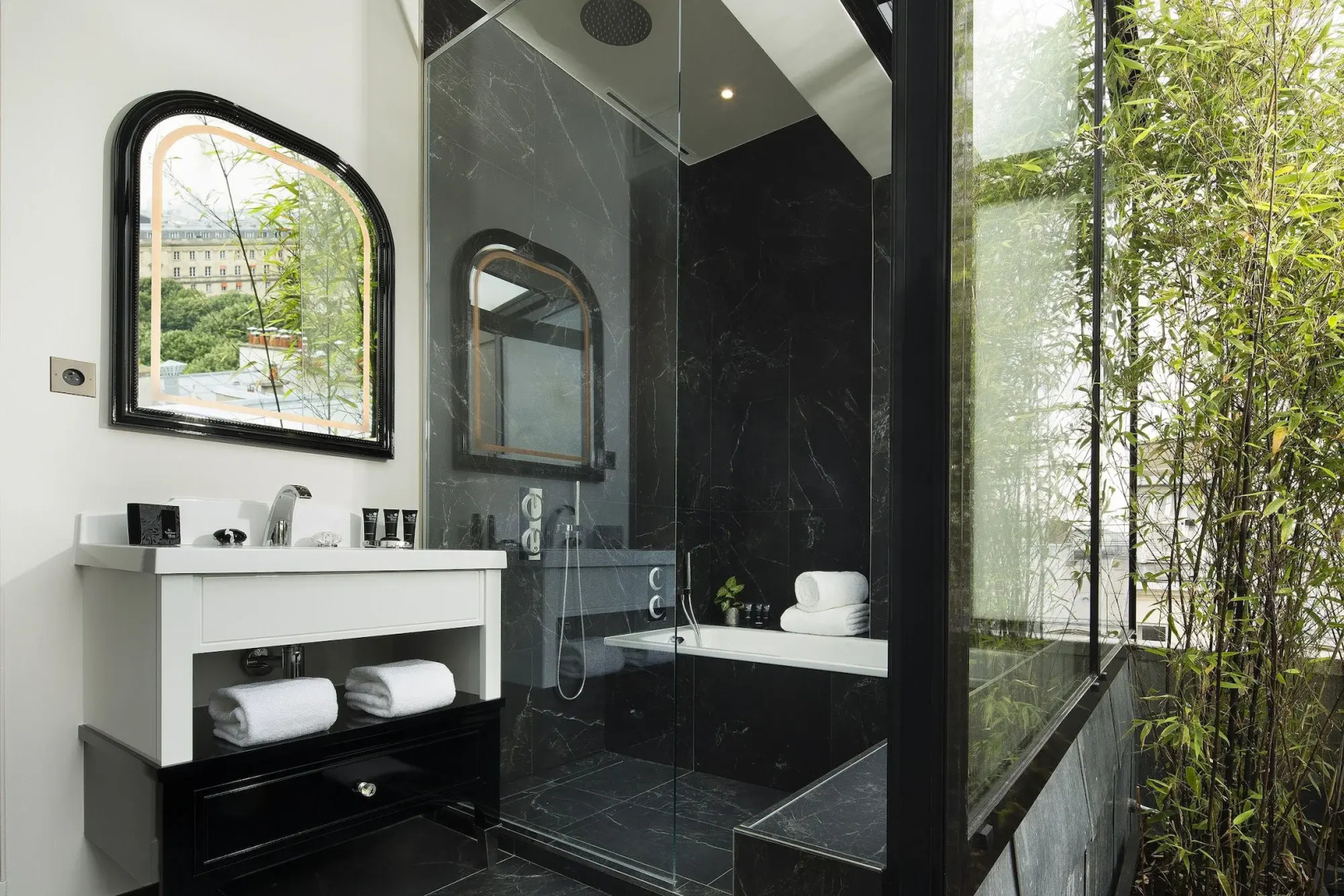 Hotel Le Narcisse Blanc & Spa