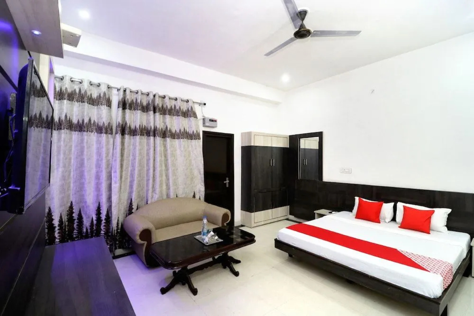 OYO 41212 Hotel Sunview