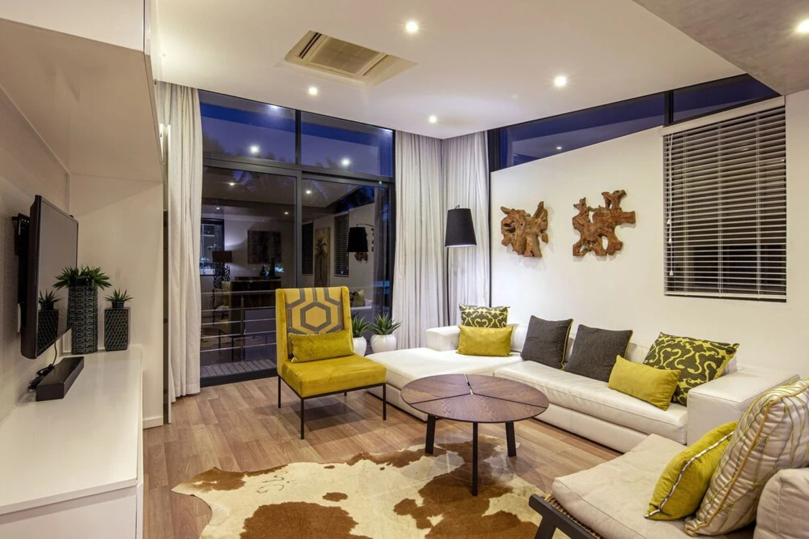 Dolphin Coast YOLO Spaces – Beach House Villa