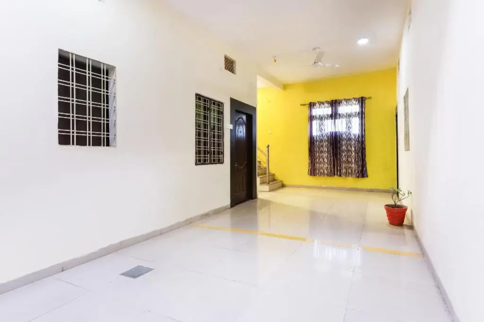 Hotel Narmada Palace by OYO Rooms