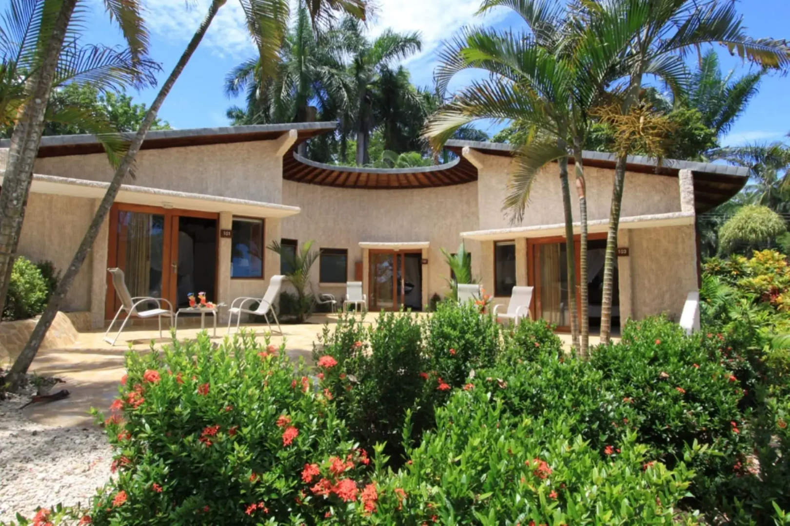 Tango Mar Beachfront Boutique Hotel & Villas