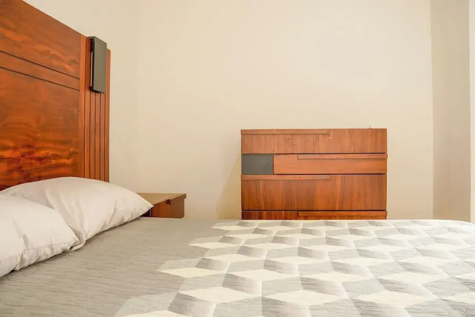 Modern House in Yautepec l Pool & Garden