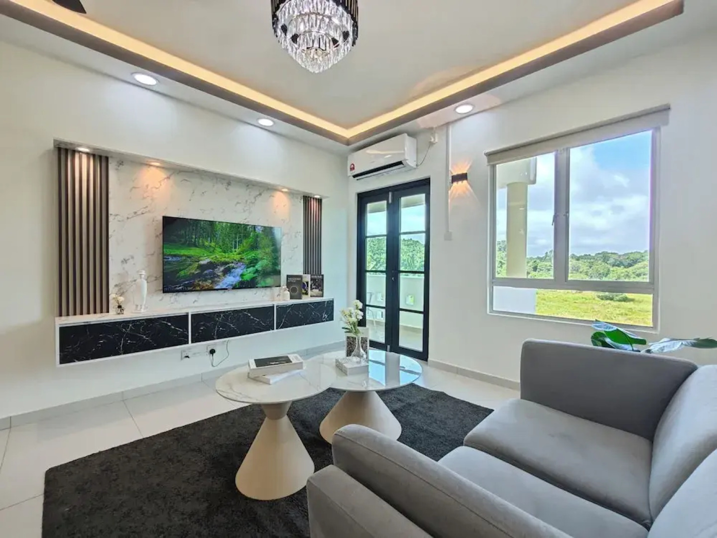 Tiara Desaru By Antlerzone