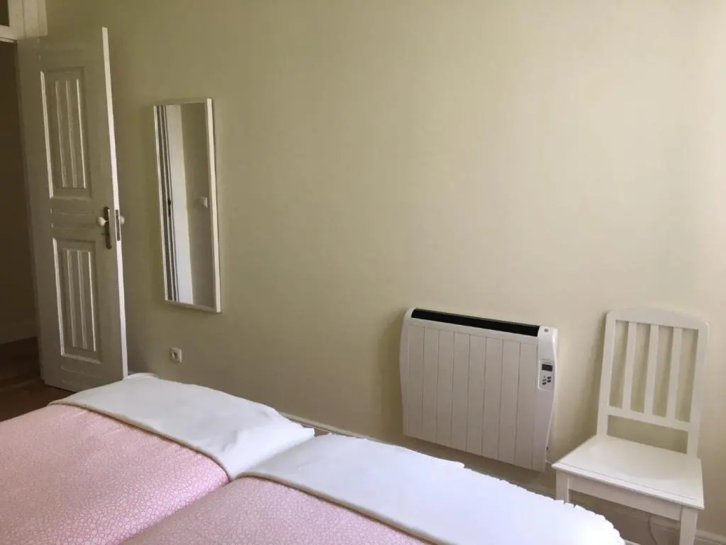 Summer house with BBQ and Garden