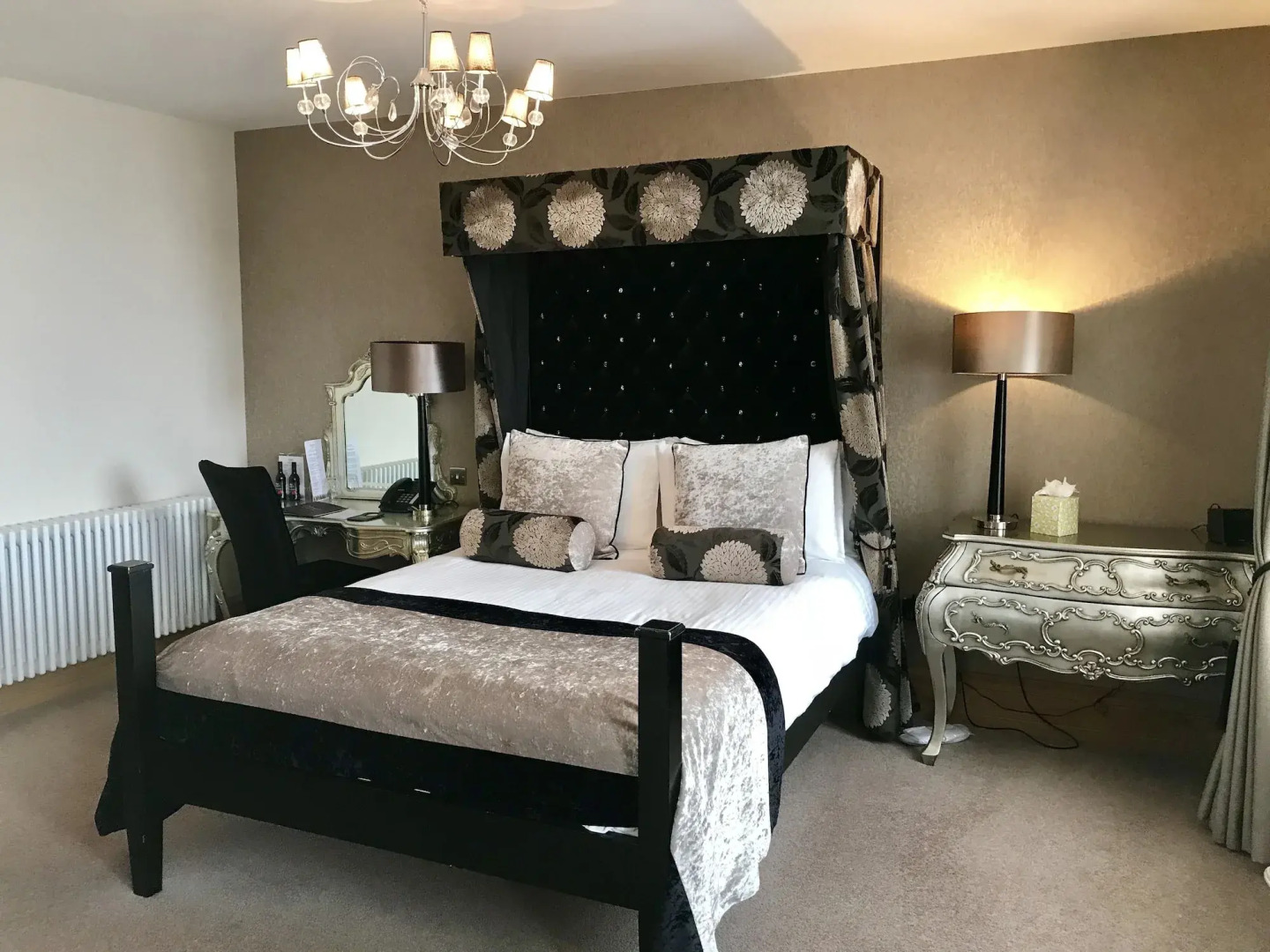 Ennios Boutique Hotel Rooms