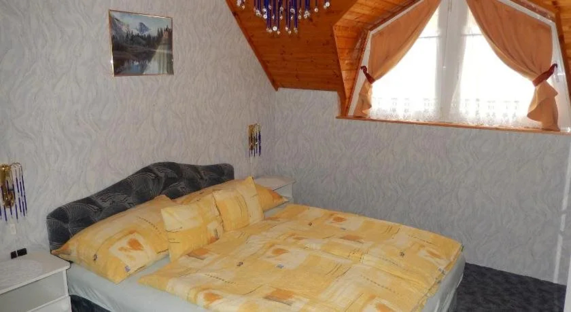 Henrietta Apartmanház