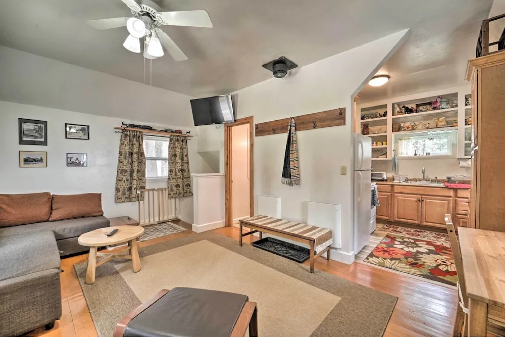 Half-mi to Trails: Rustic Soda Springs Cabin!