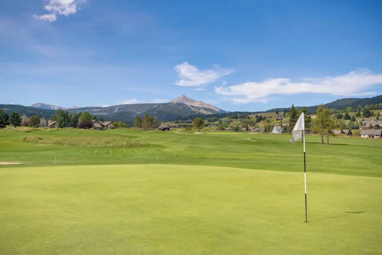 Cozy Condo Near Golf, 7 Mi to Big Sky Resort!