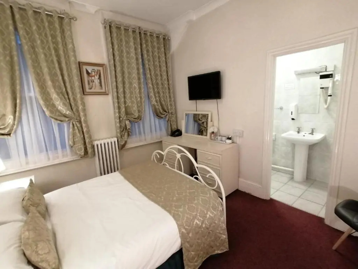 The Gordon House Hotel