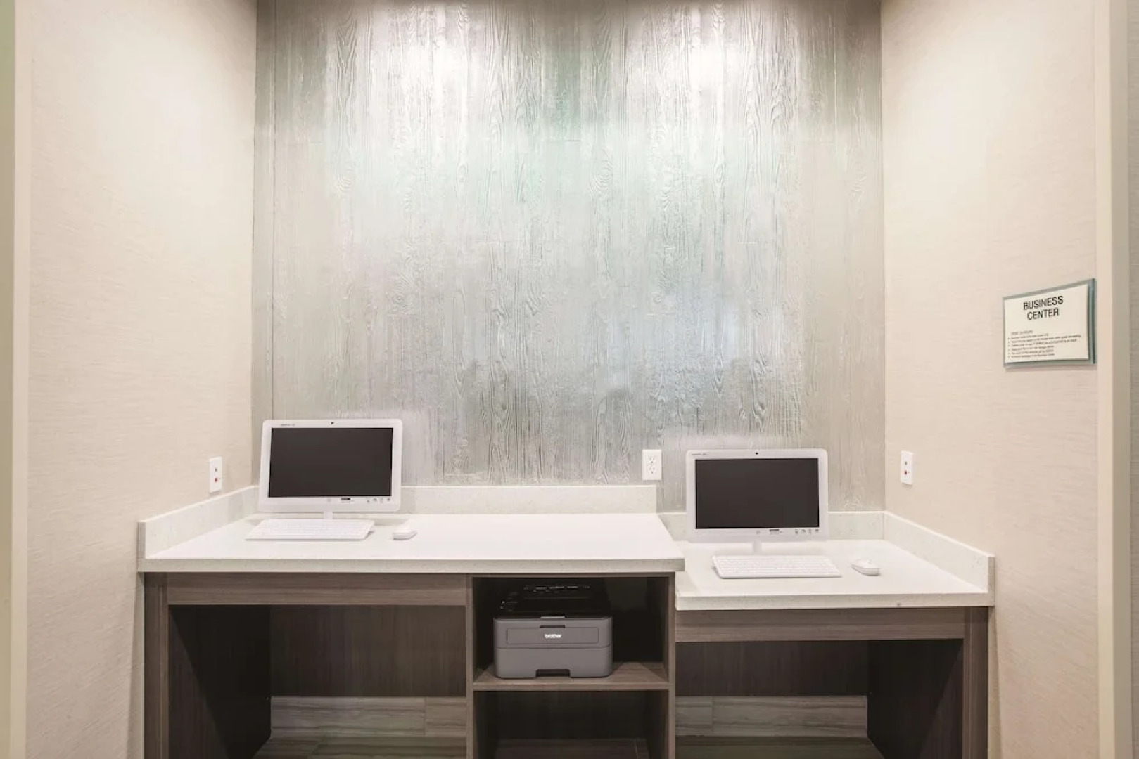 La Quinta Inn & Suites Tulsa Broken Arrow