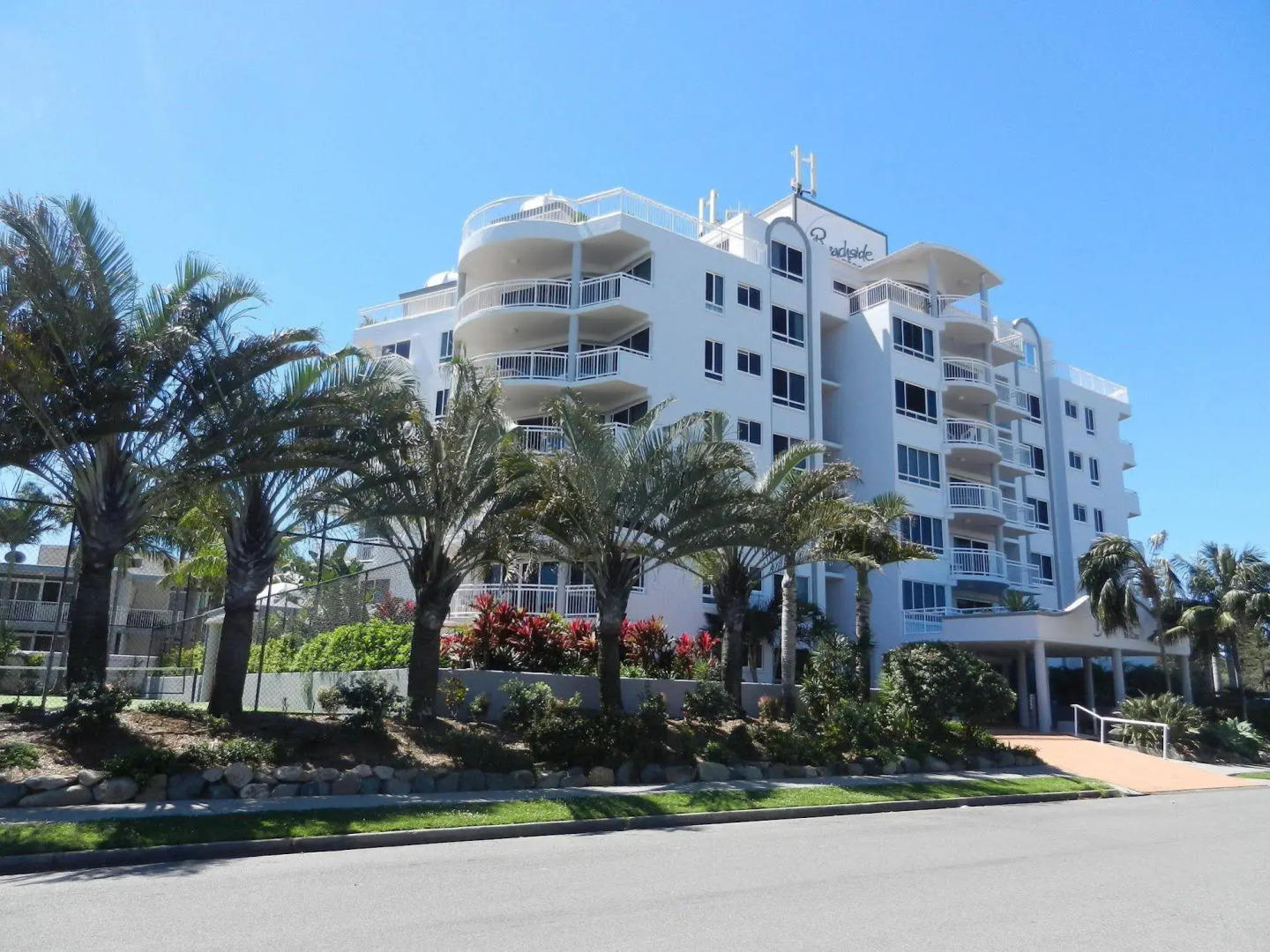 Beachside Resort - Kawana Waters