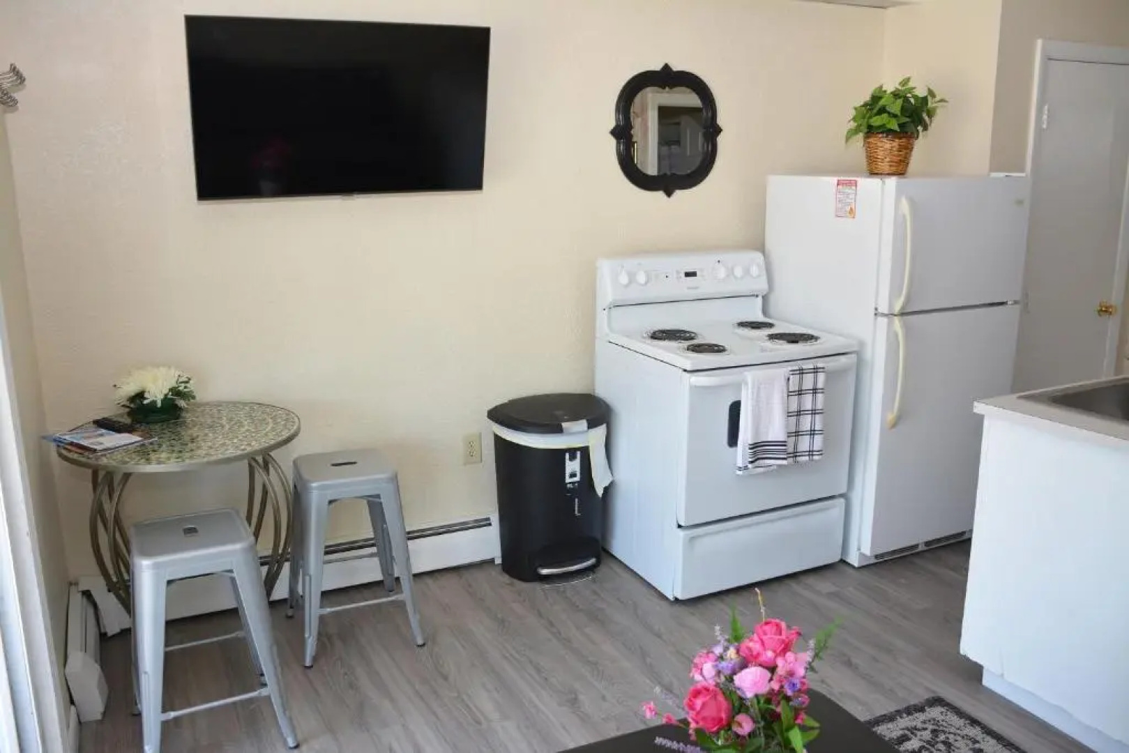 Little Miss Cottages