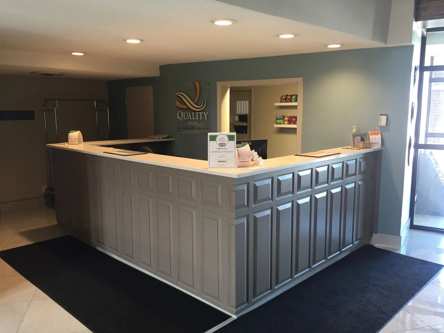 Village Inn & Suites