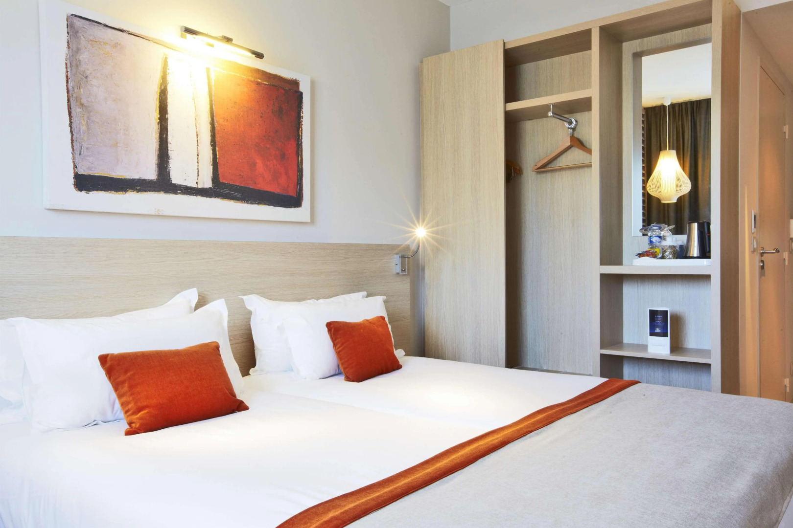 Kyriad Prestige Vannes Centre - Palais Des Arts