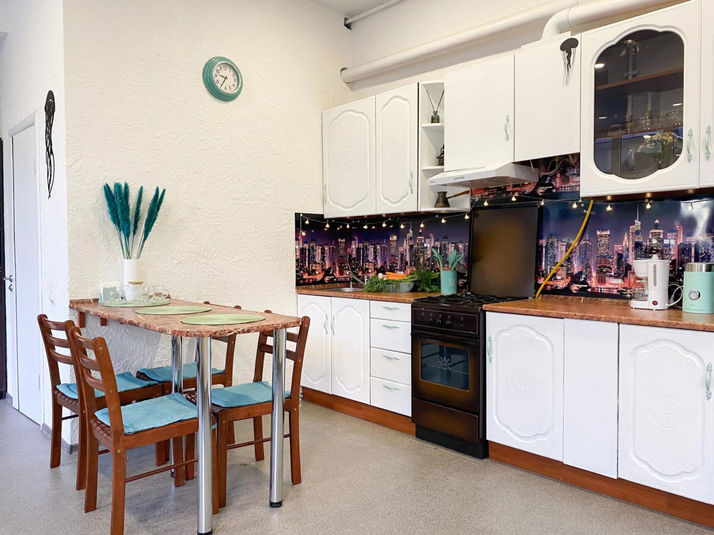 Апартаменты Счастье жить в центре Севастополя на ул. Большая Морская, д.41