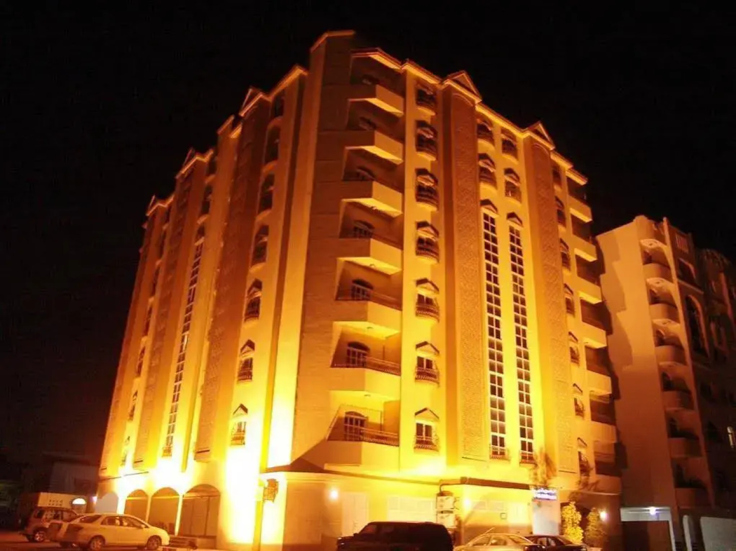 Al Sadd Suites Hotel