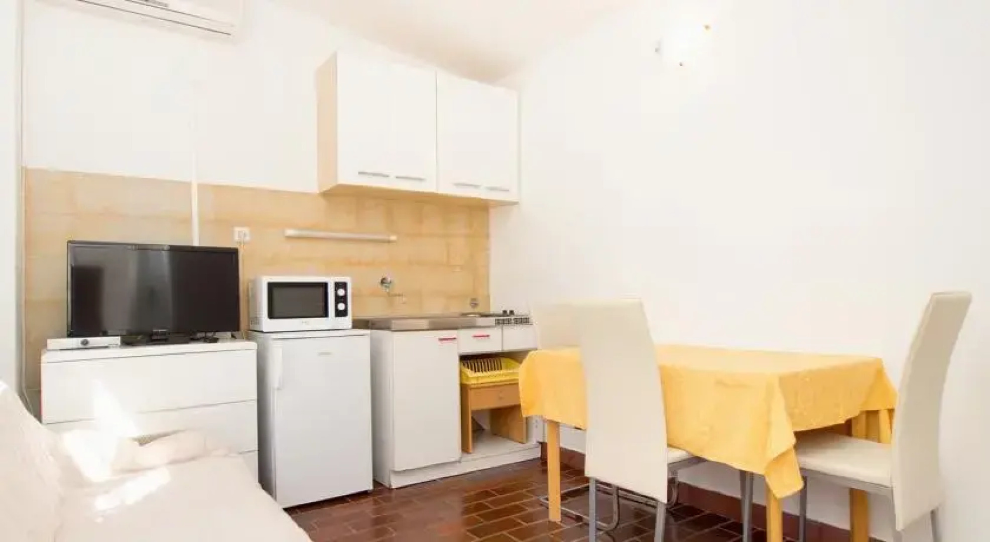 Podstrana House with garden