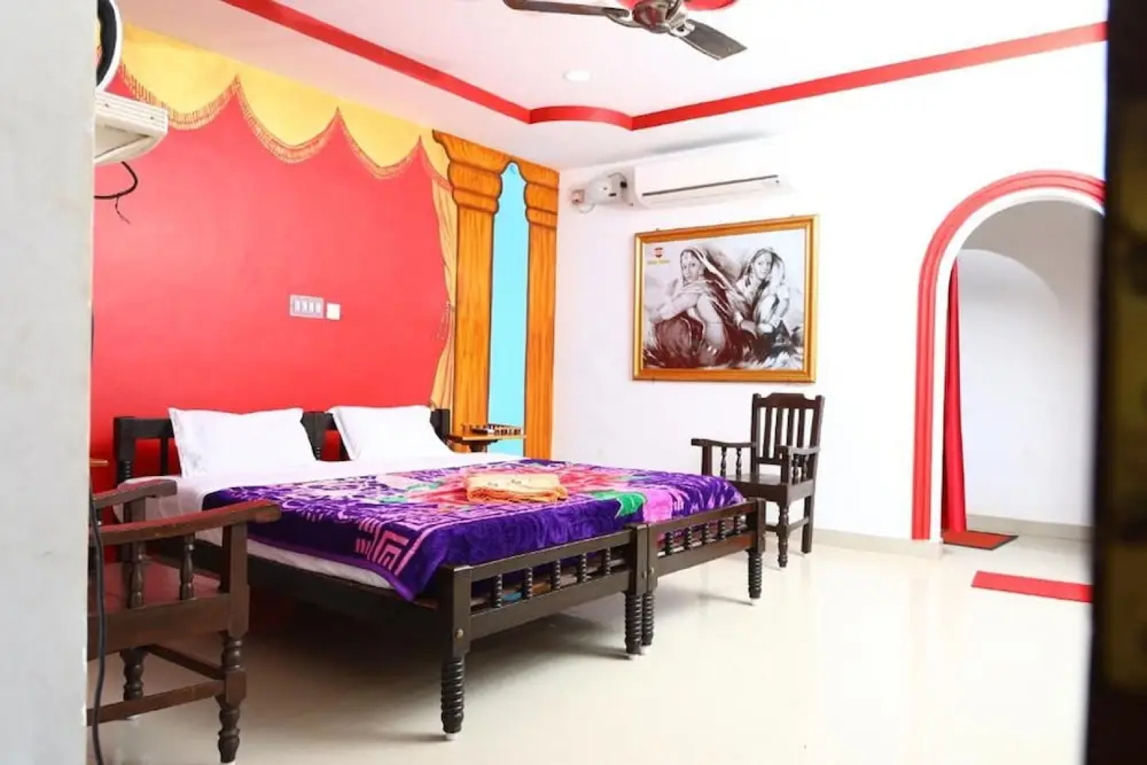 Royal House And Park