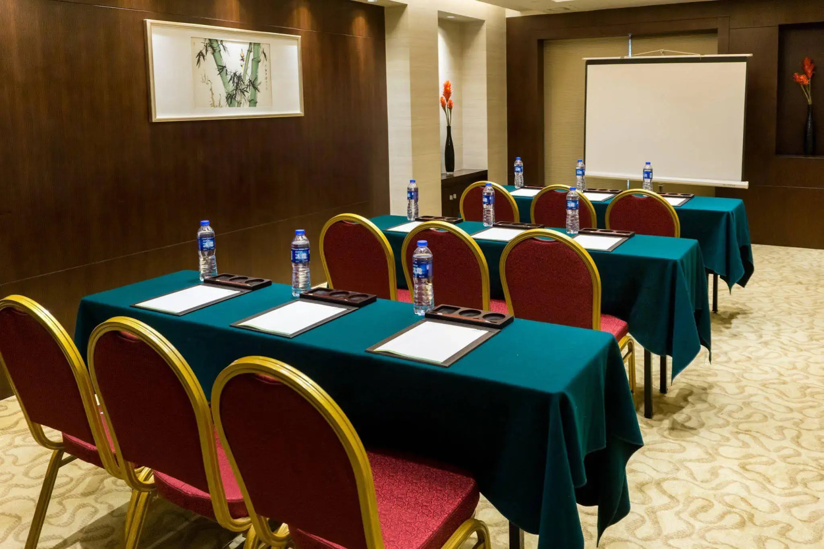 voco Guangzhou Shifu by IHG