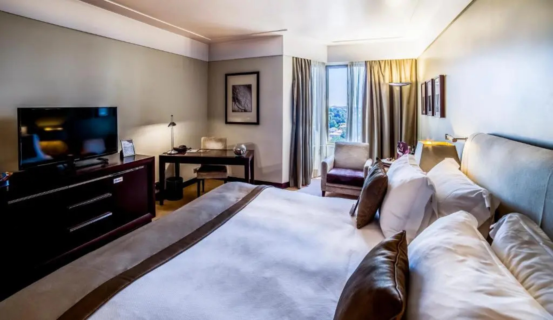 Crowne Plaza Porto by IHG