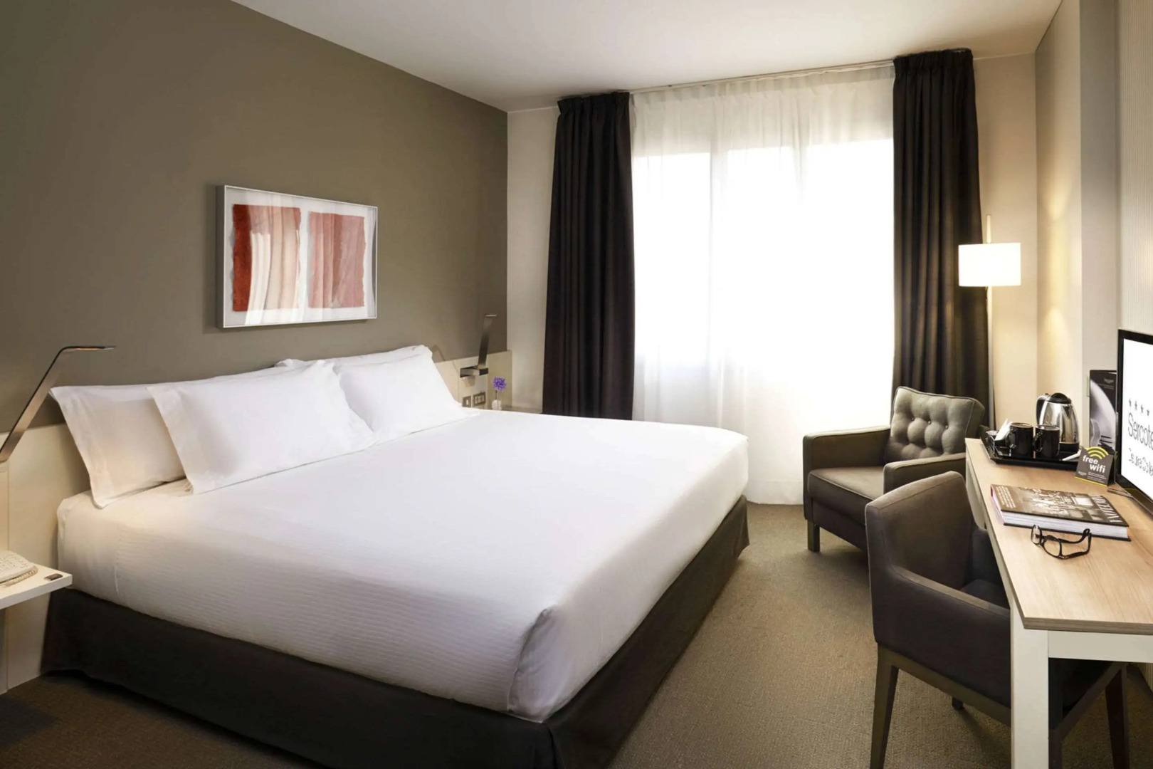 Отель Sercotel Amister Art