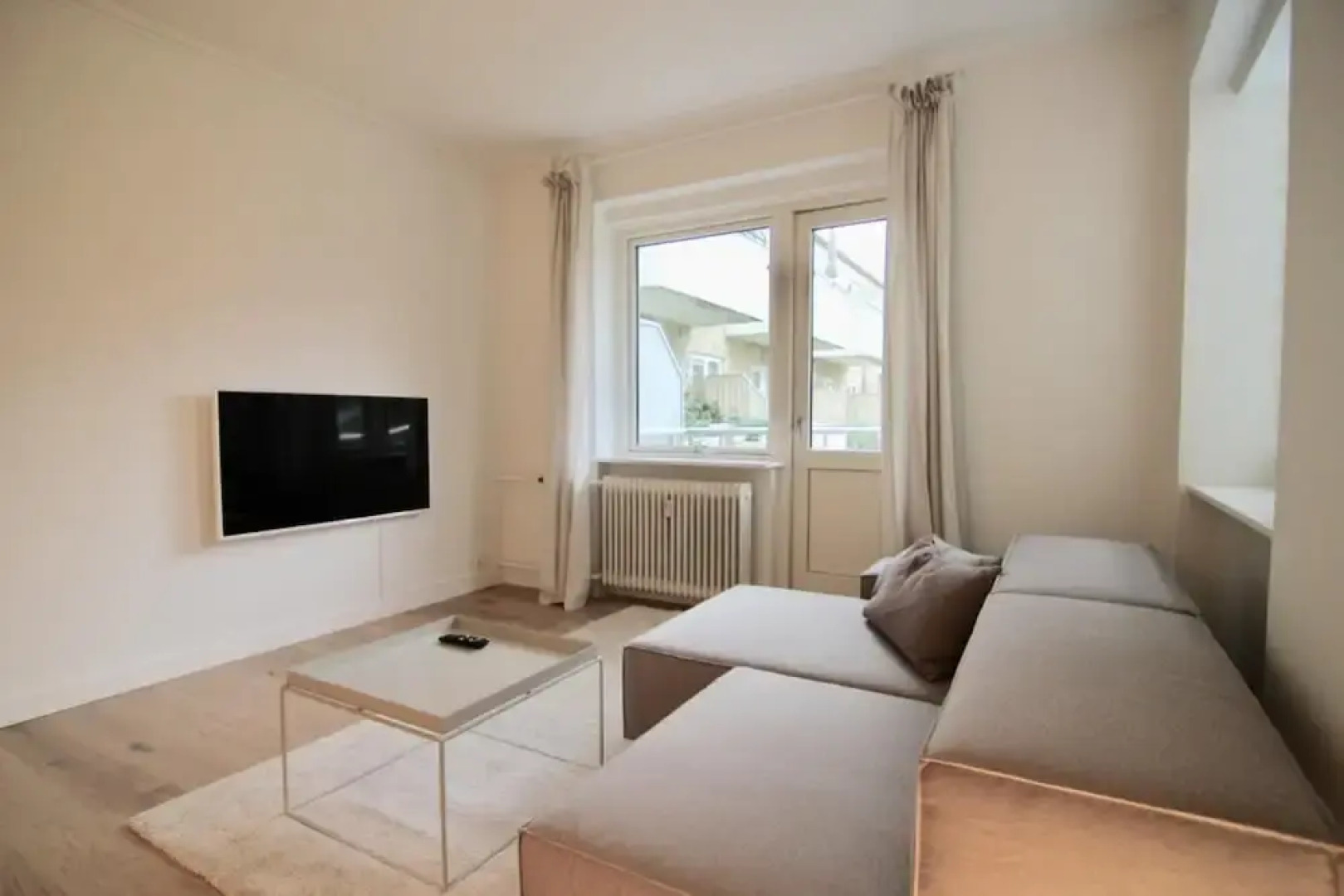 Refurbished 1-bed in Charlottenlund